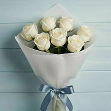 Букет 7 Белых роз Эдлесс Лав в Нагорное