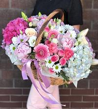 Цветочная композиция из Розы, Хризантемы, Пионы и Лизиантусы в корзине #REPLACE_PRED# Нагорное