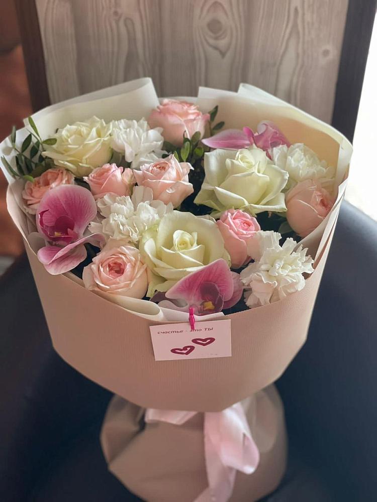 Букет цветов из: Орхидеи, Розы и Гвоздики в Нагорное