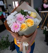 Букет цветов из:  Герберы, Розы и Хризантемы в Нагорное