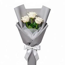Букет 3 белые розы в Нагорное