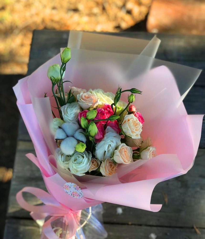 Букет цветов из: Розы и Лизиантусы в Нагорное