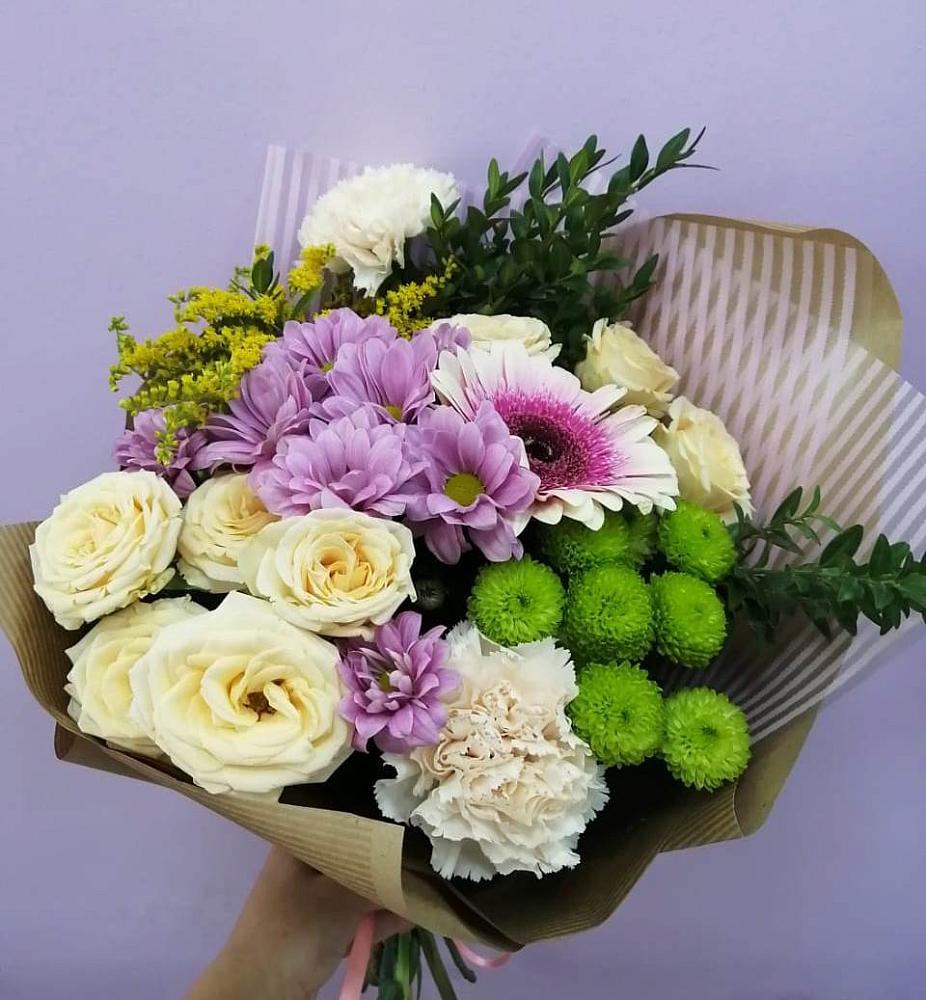 Букет цветов из: Хризантемы, Розы, Гвоздики и Герберы в Нагорное