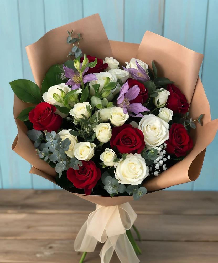 Букет цветов из: Розы и Альстромерии в Нагорное